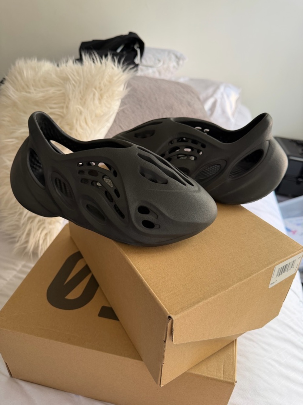 Yeezy Foam Runner Slip-On Shoes in Black